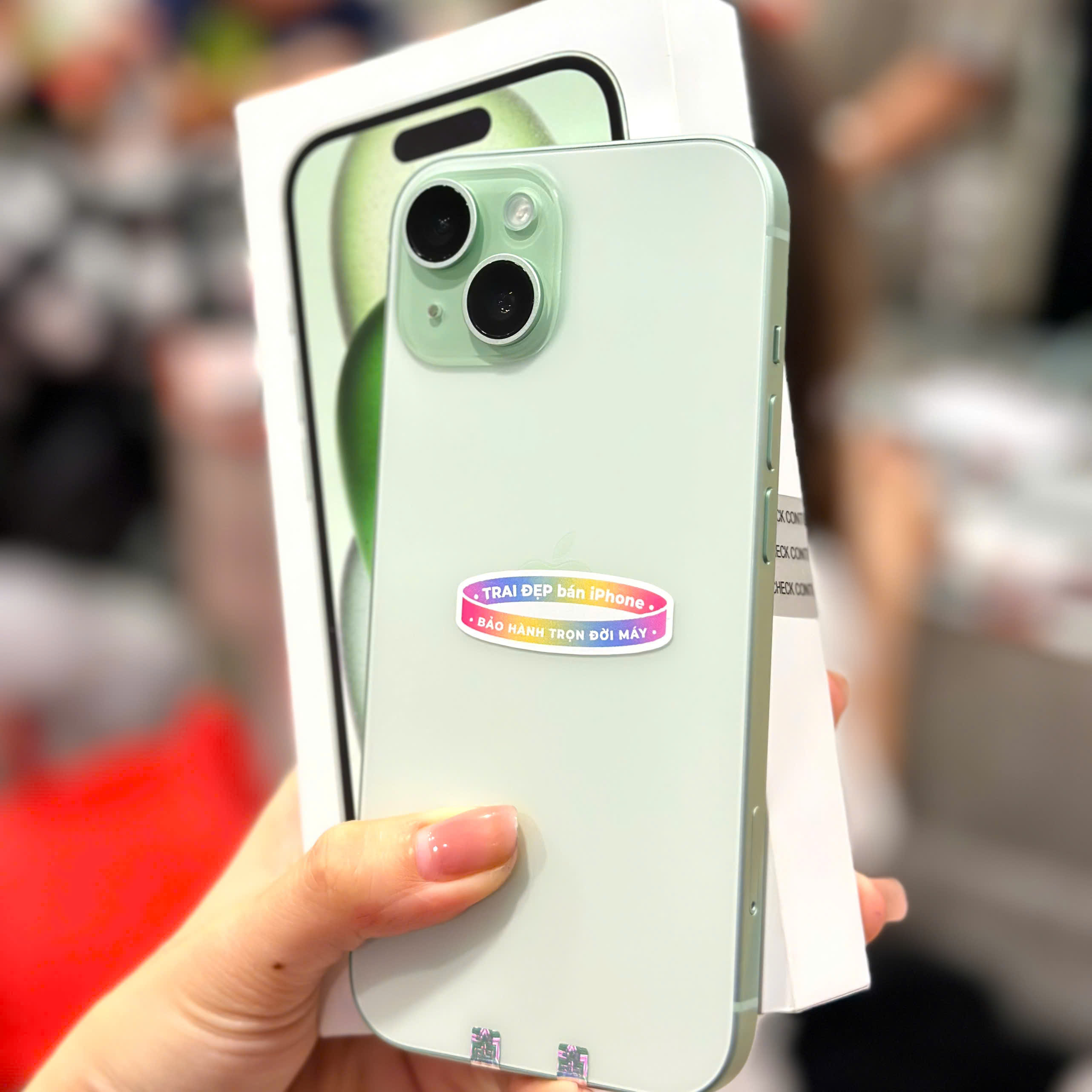 iPhone 15 256GB Used